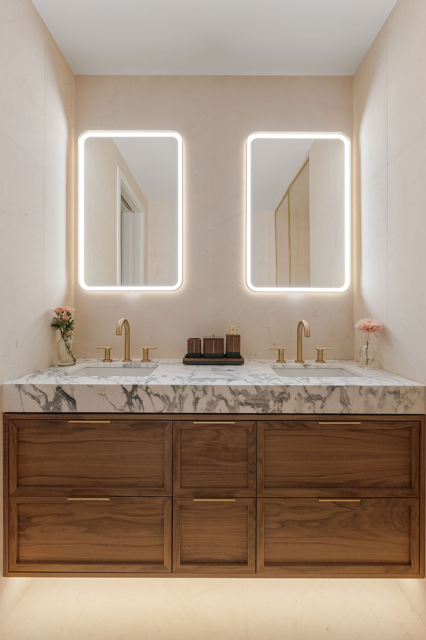 Double vanity